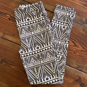 Rue 21 Patterned Leggings